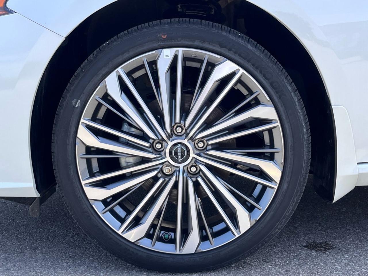 2024 Nissan Altima PLATINUM AWD Photo