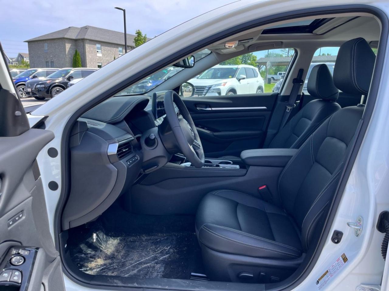 2024 Nissan Altima PLATINUM AWD Photo