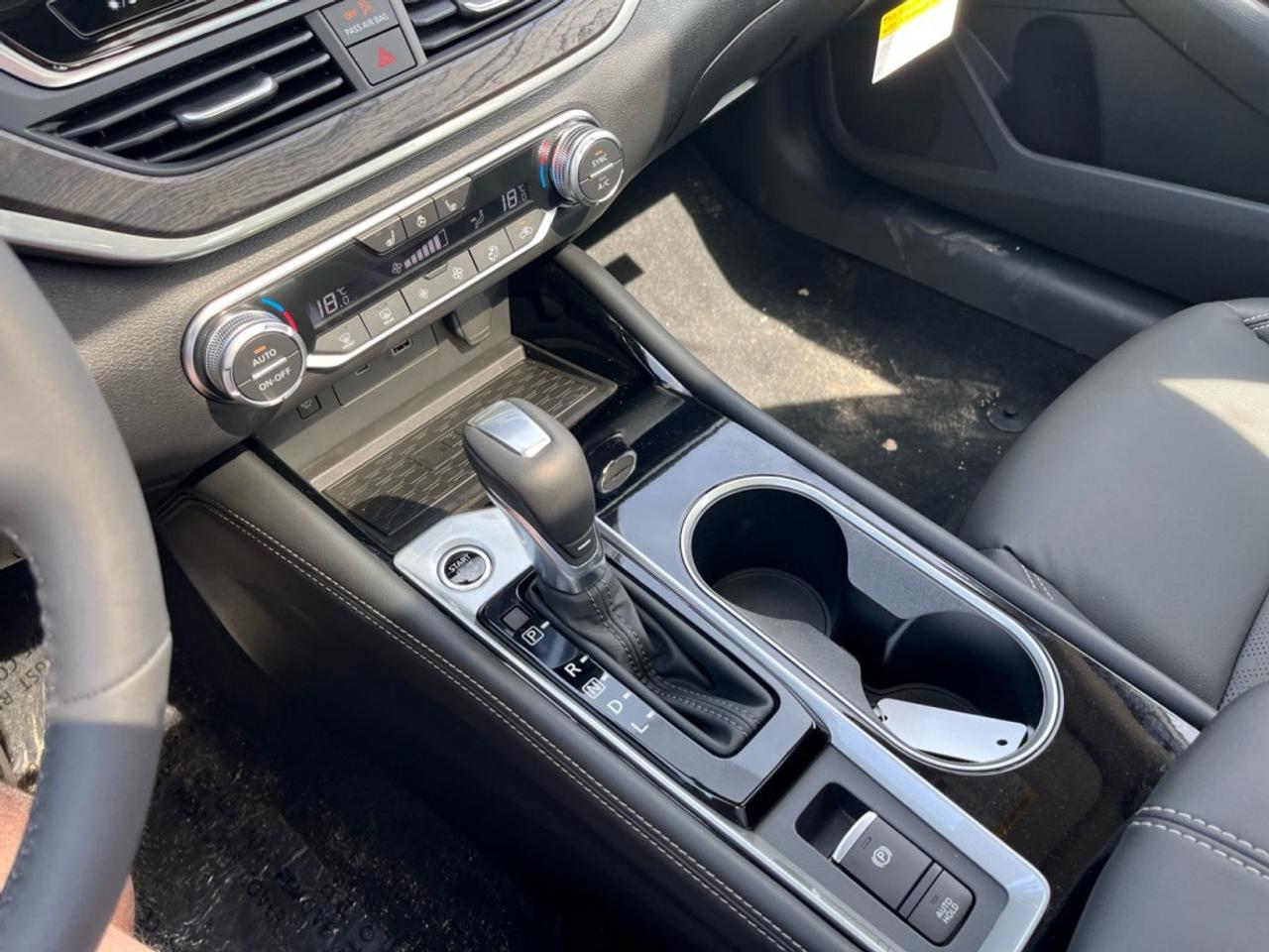 2024 Nissan Altima PLATINUM AWD Photo