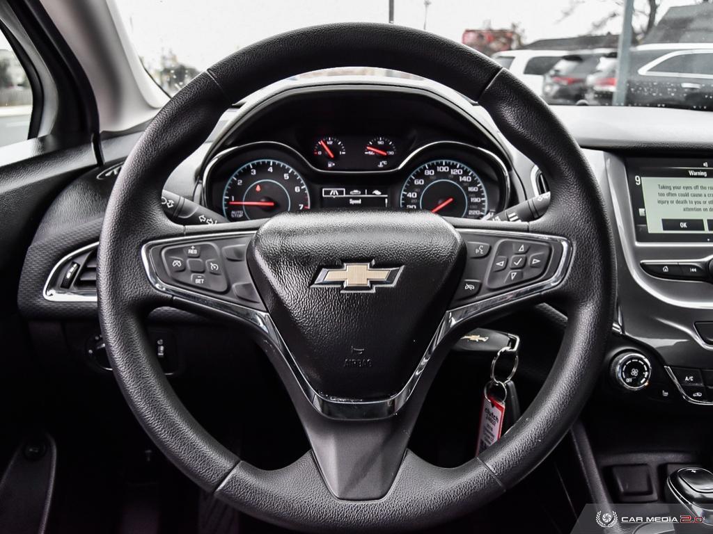 2018 Chevrolet Cruze LT - Photo #13