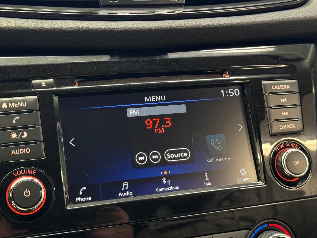 2019 Nissan Rogue SV TECH+Camera+ApplePlay+Heated Seats+Lane Keep Photo32