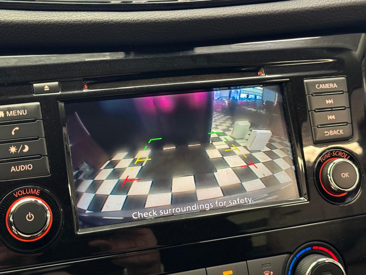 2019 Nissan Rogue SV TECH+Camera+ApplePlay+Heated Seats+Lane Keep Photo72