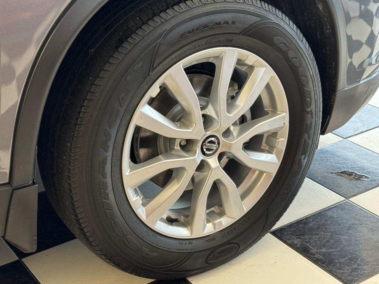 2019 Nissan Rogue SV TECH+Camera+ApplePlay+Heated Seats+Lane Keep - Photo #50