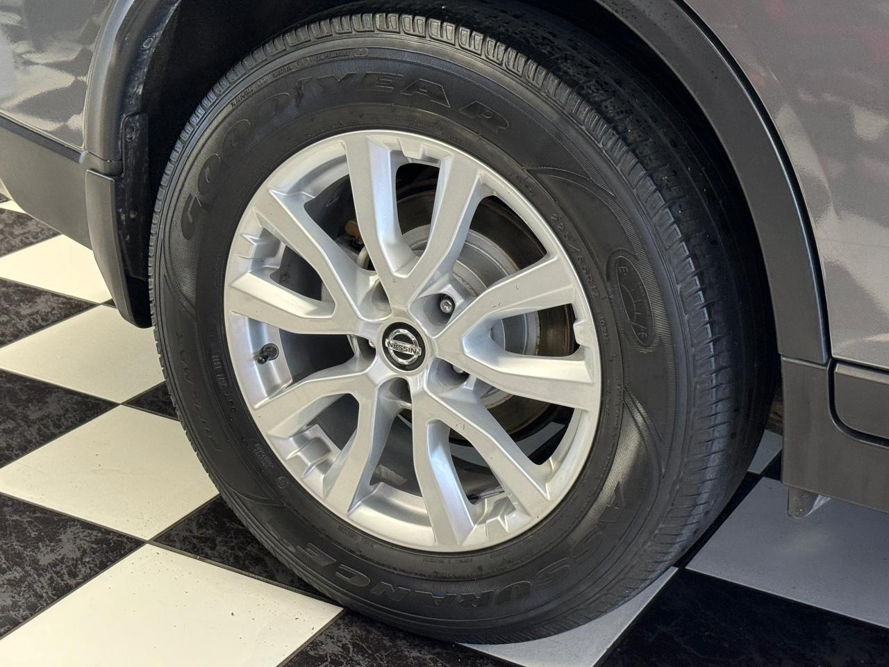 2019 Nissan Rogue SV TECH+Camera+ApplePlay+Heated Seats+Lane Keep Photo110