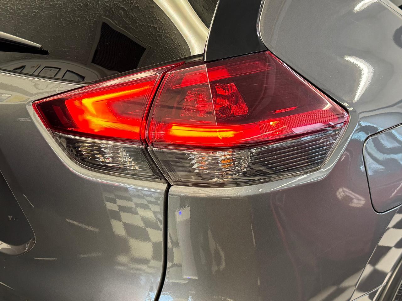 2019 Nissan Rogue SV TECH+Camera+ApplePlay+Heated Seats+Lane Keep Photo119