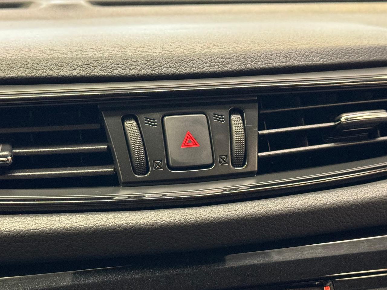 2019 Nissan Rogue SV TECH+Camera+ApplePlay+Heated Seats+Lane Keep - Photo #44