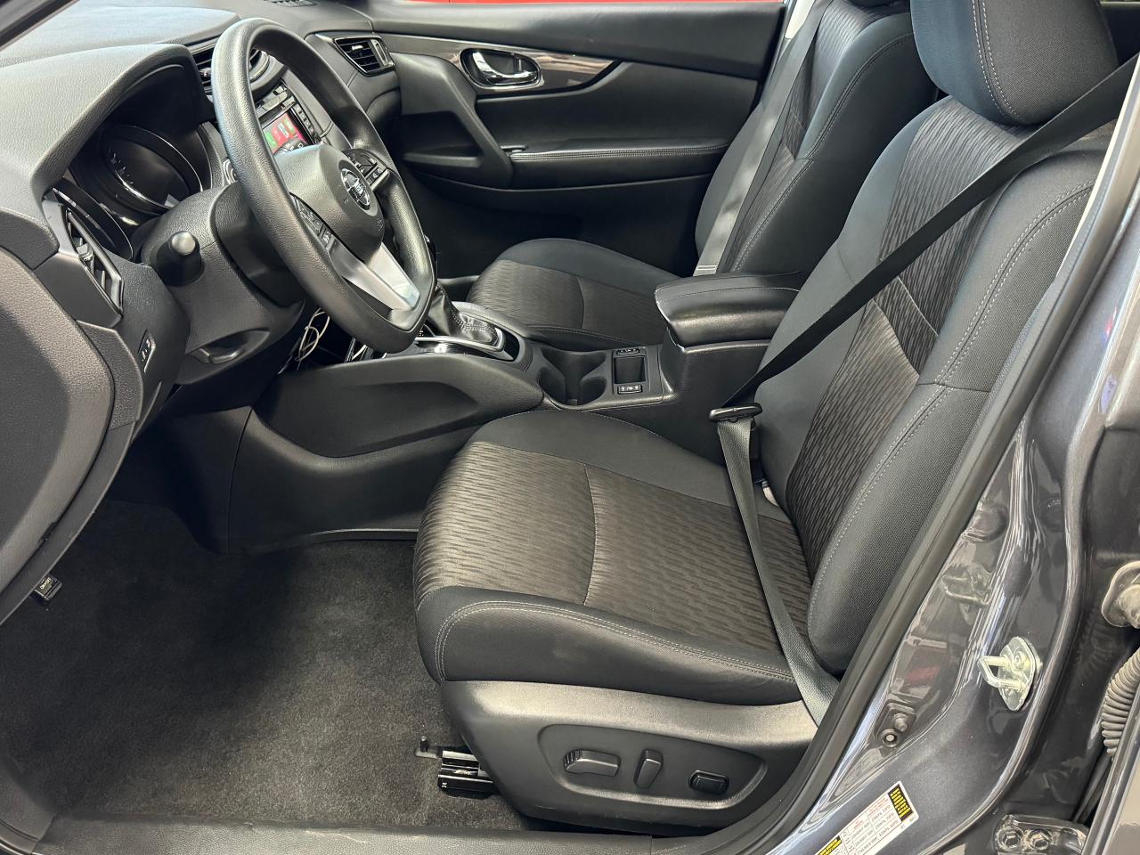 2019 Nissan Rogue SV TECH+Camera+ApplePlay+Heated Seats+Lane Keep Photo20
