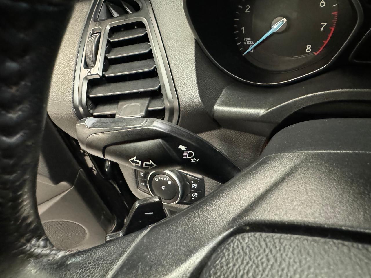 2017 Ford Escape SE+Heated Leather+Roof+GPS+Camera Photo106