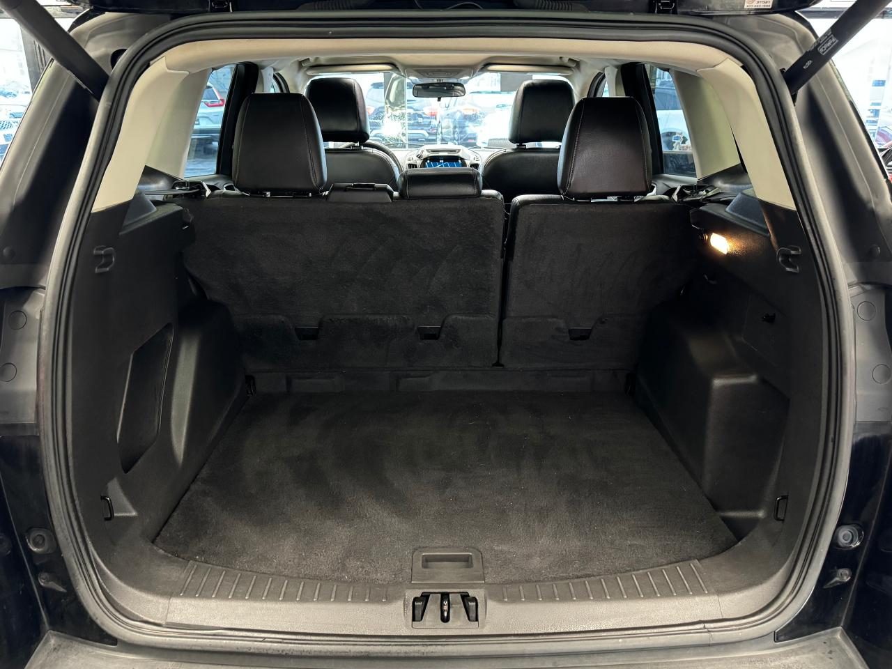 2017 Ford Escape SE+Heated Leather+Roof+GPS+Camera - Photo #27