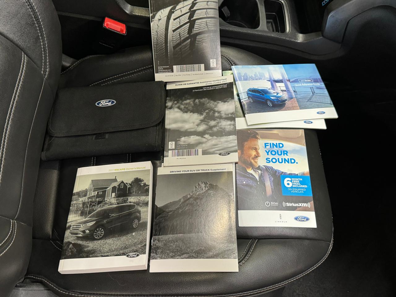 2017 Ford Escape SE+Heated Leather+Roof+GPS+Camera Photo28