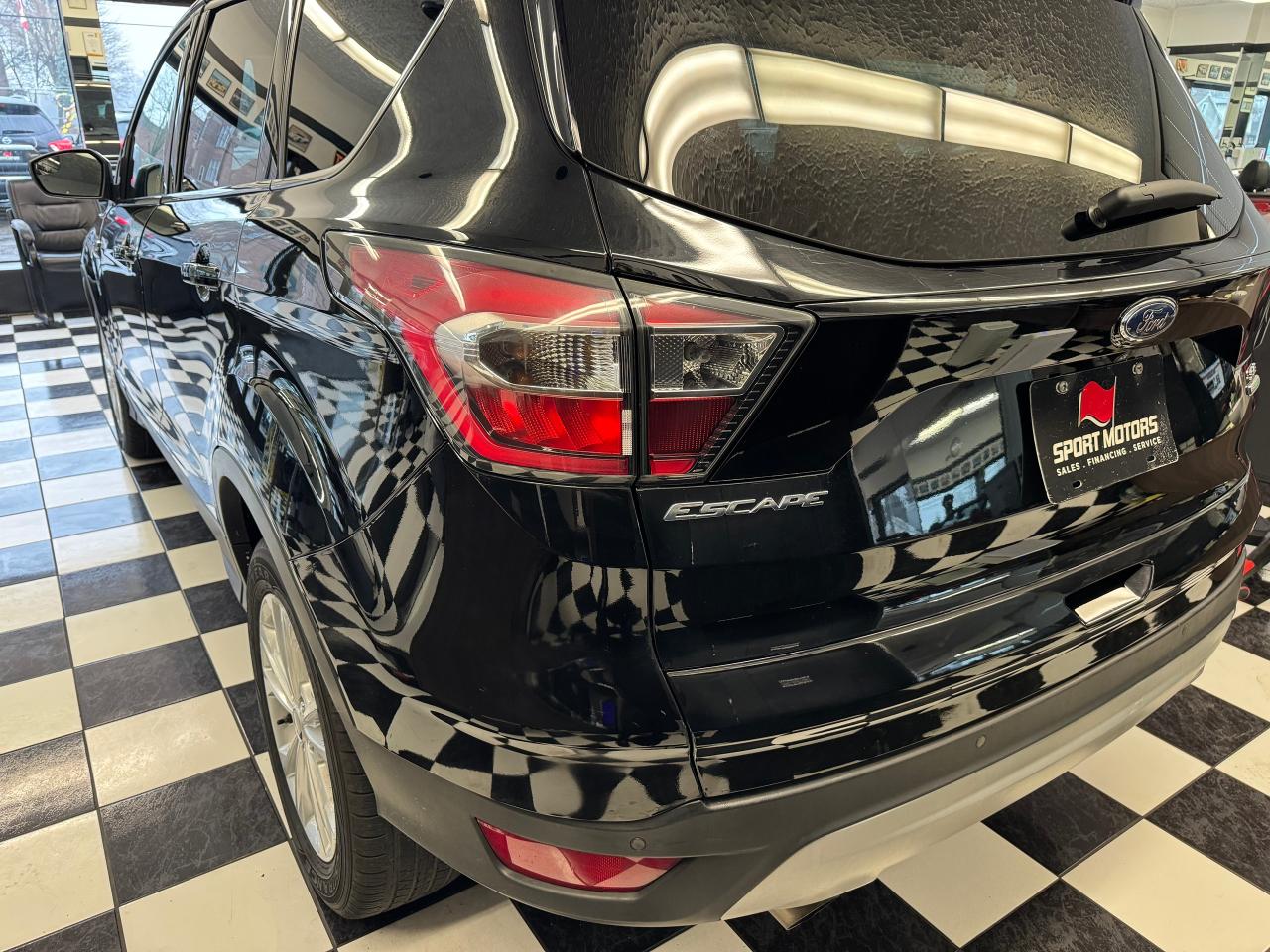 2017 Ford Escape SE+Heated Leather+Roof+GPS+Camera Photo98
