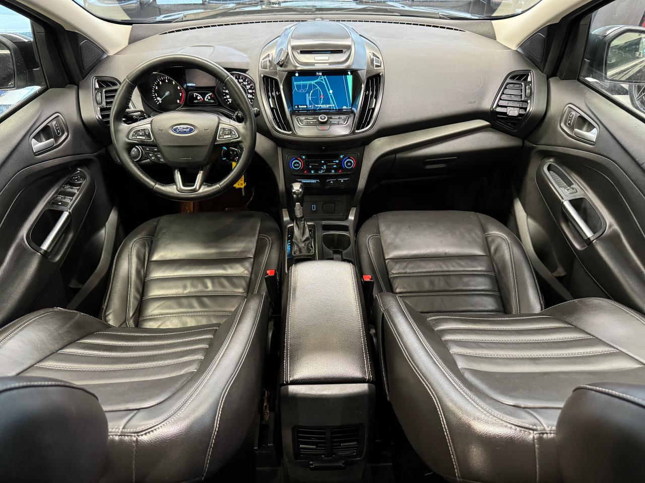 2017 Ford Escape SE+Heated Leather+Roof+GPS+Camera - Photo #8
