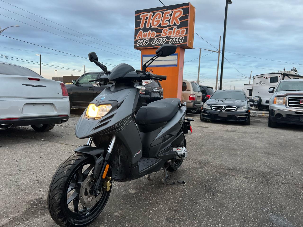 Used 2020 Piaggio Typhoon 50 SCOOTER**50CC**4 STROKE**TYPHOON*RUNS WELL for  Sale in London, Ontario