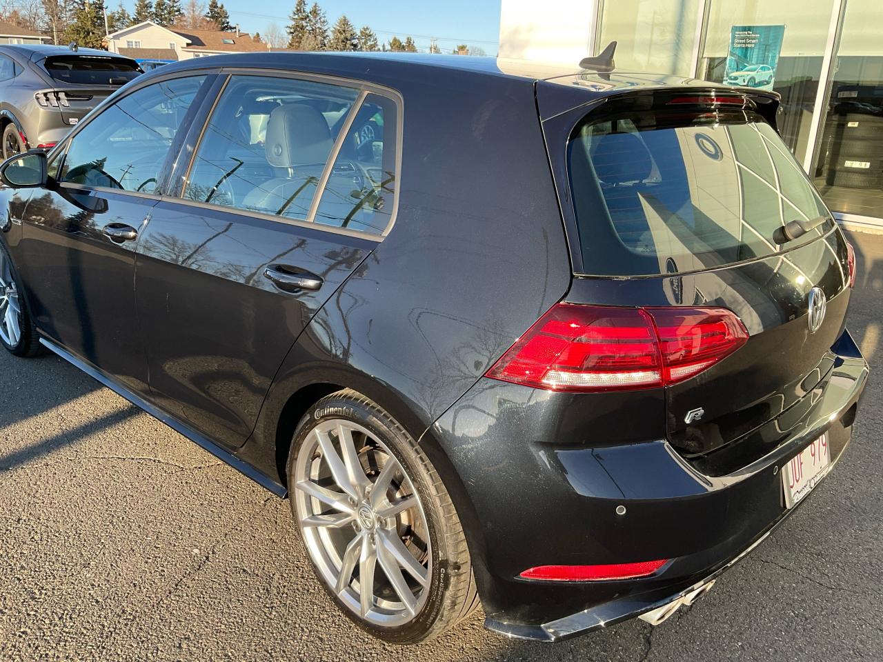 2019 Volkswagen Golf HATCHBACK 4 DR. Photo5