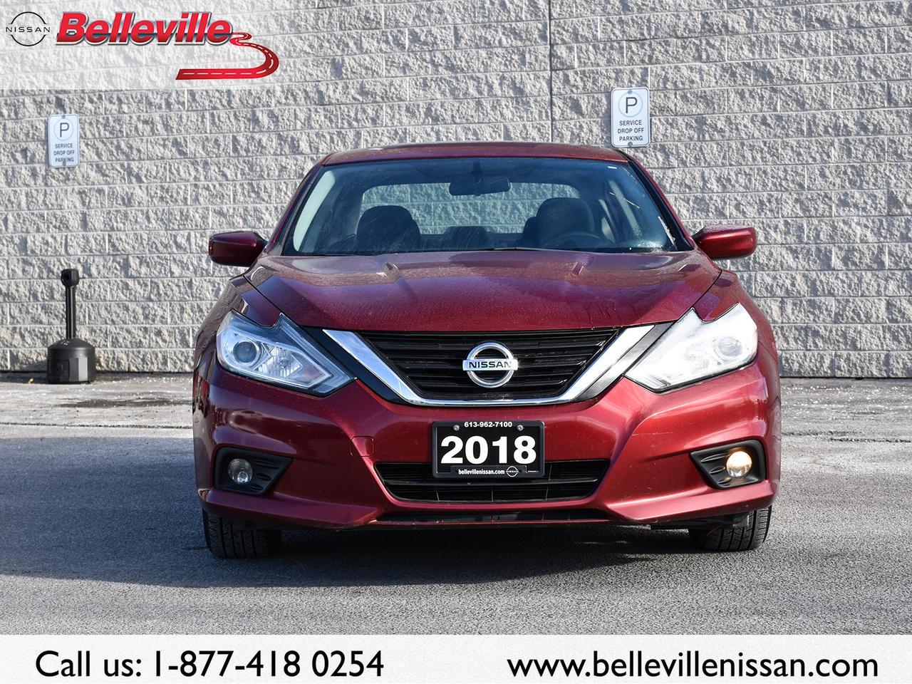 2018 Nissan Altima CLEAN CARFAX, SUNROOF, NAVIGATION Photo5