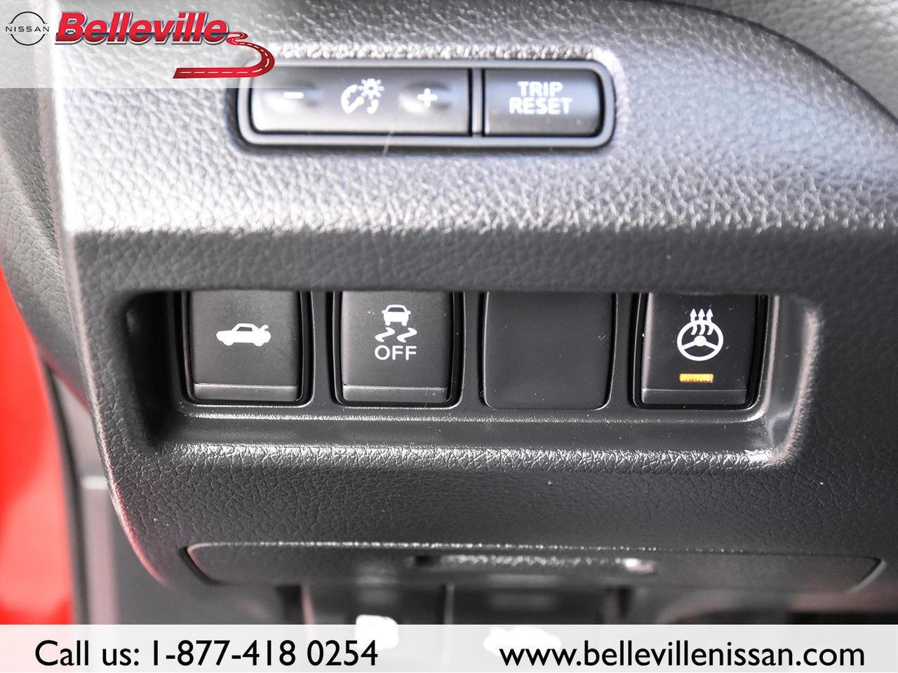 2018 Nissan Altima CLEAN CARFAX, SUNROOF, NAVIGATION Photo