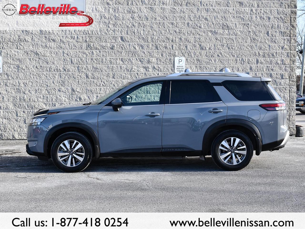 2022 Nissan Pathfinder SL AWD CLEAN CARFAX, LEATHER, SUNROOF, NAVIGATION Photo1