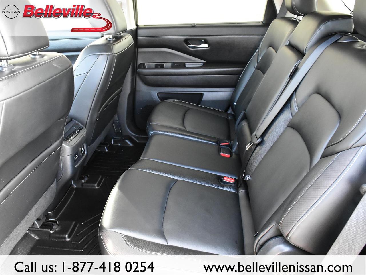2022 Nissan Pathfinder SL AWD CLEAN CARFAX, LEATHER, SUNROOF, NAVIGATION Photo