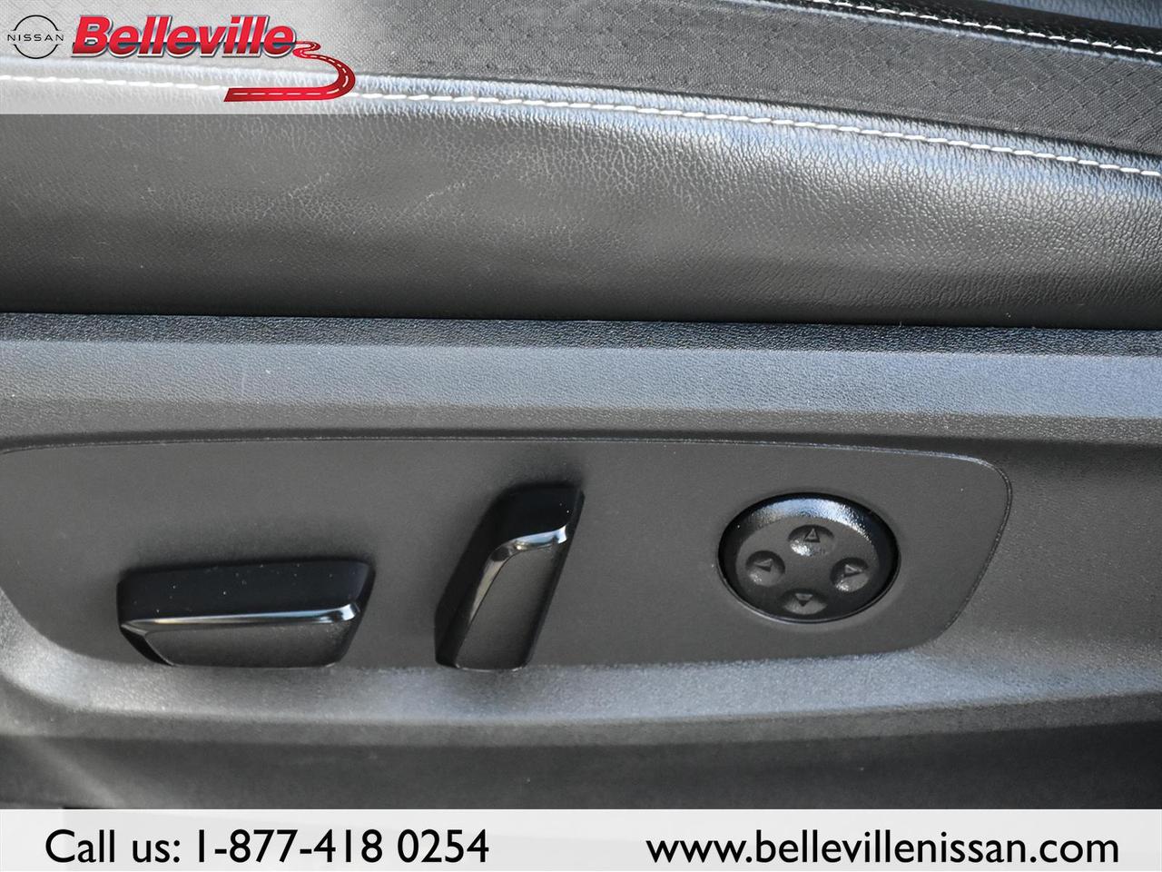 2022 Nissan Pathfinder SL AWD CLEAN CARFAX, LEATHER, SUNROOF, NAVIGATION Photo