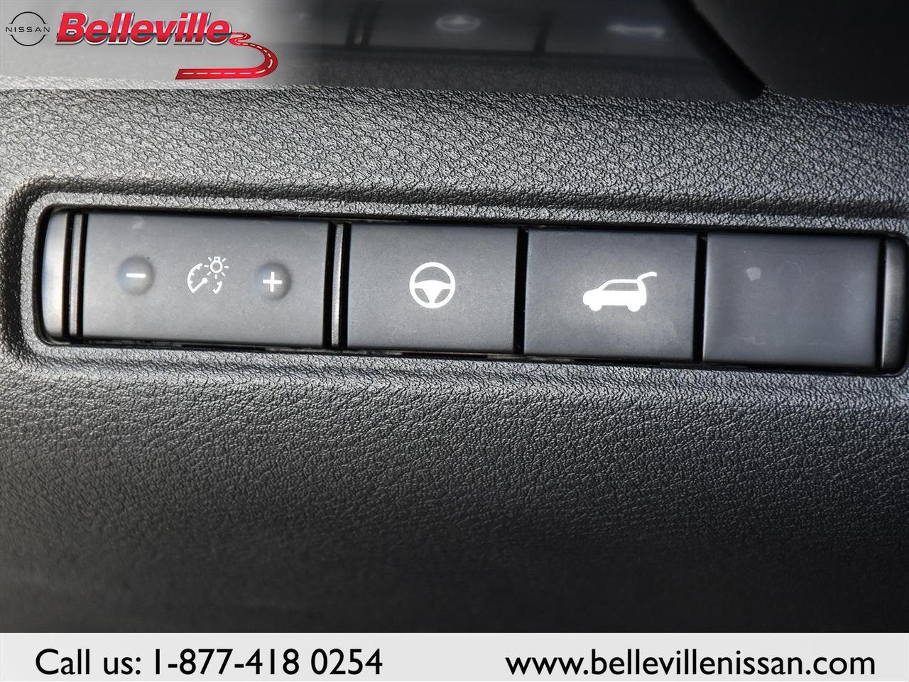 2022 Nissan Pathfinder SL AWD CLEAN CARFAX, LEATHER, SUNROOF, NAVIGATION Photo