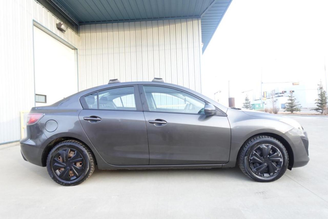 2011 Mazda MAZDA3 4dr Sdn Gs Photo2