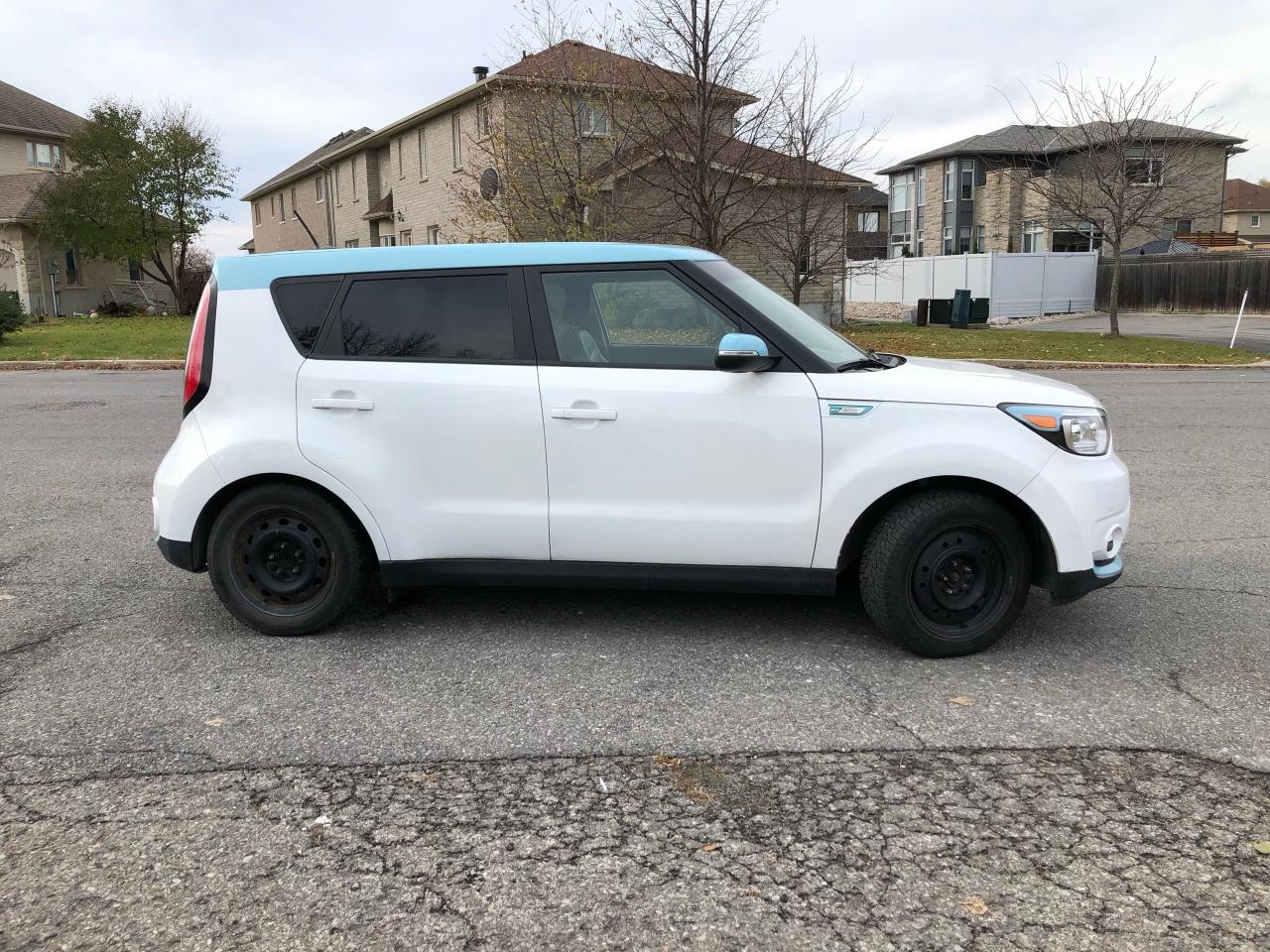 2016 Kia Soul Electric - Photo #3