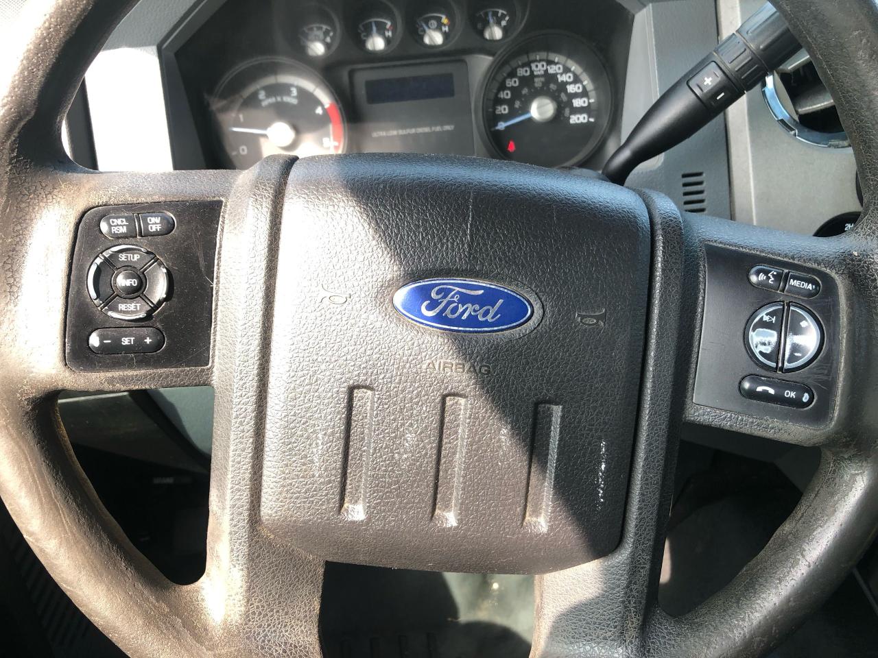 2015 Ford F-550 4x4 - Photo #6