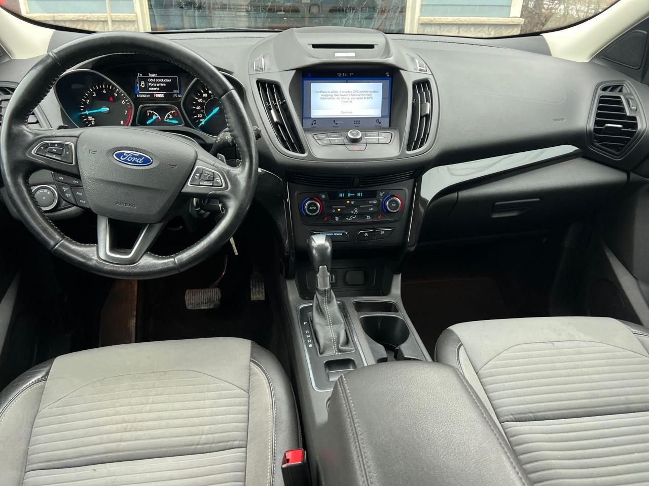 2017 Ford Escape 4WD/ 2.0 L ENGINE/ MINT/LOADED/PRICED-QUICK SALE - Photo #8