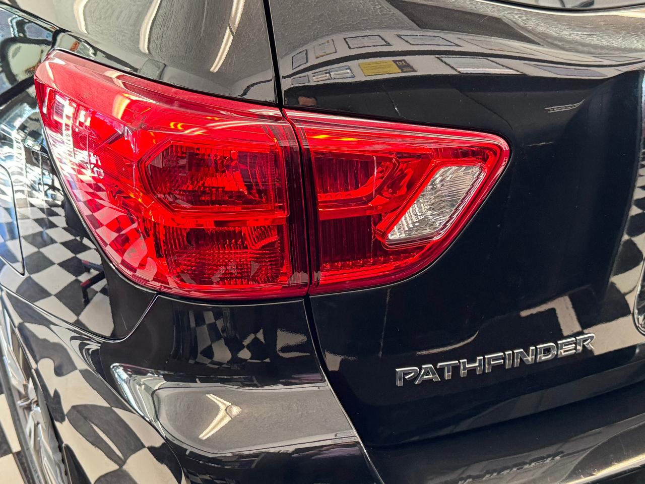 2019 Nissan Pathfinder S 4WD 7 Passenger+GPS+CAM+Remote Start+CLEANCARFAX Photo141