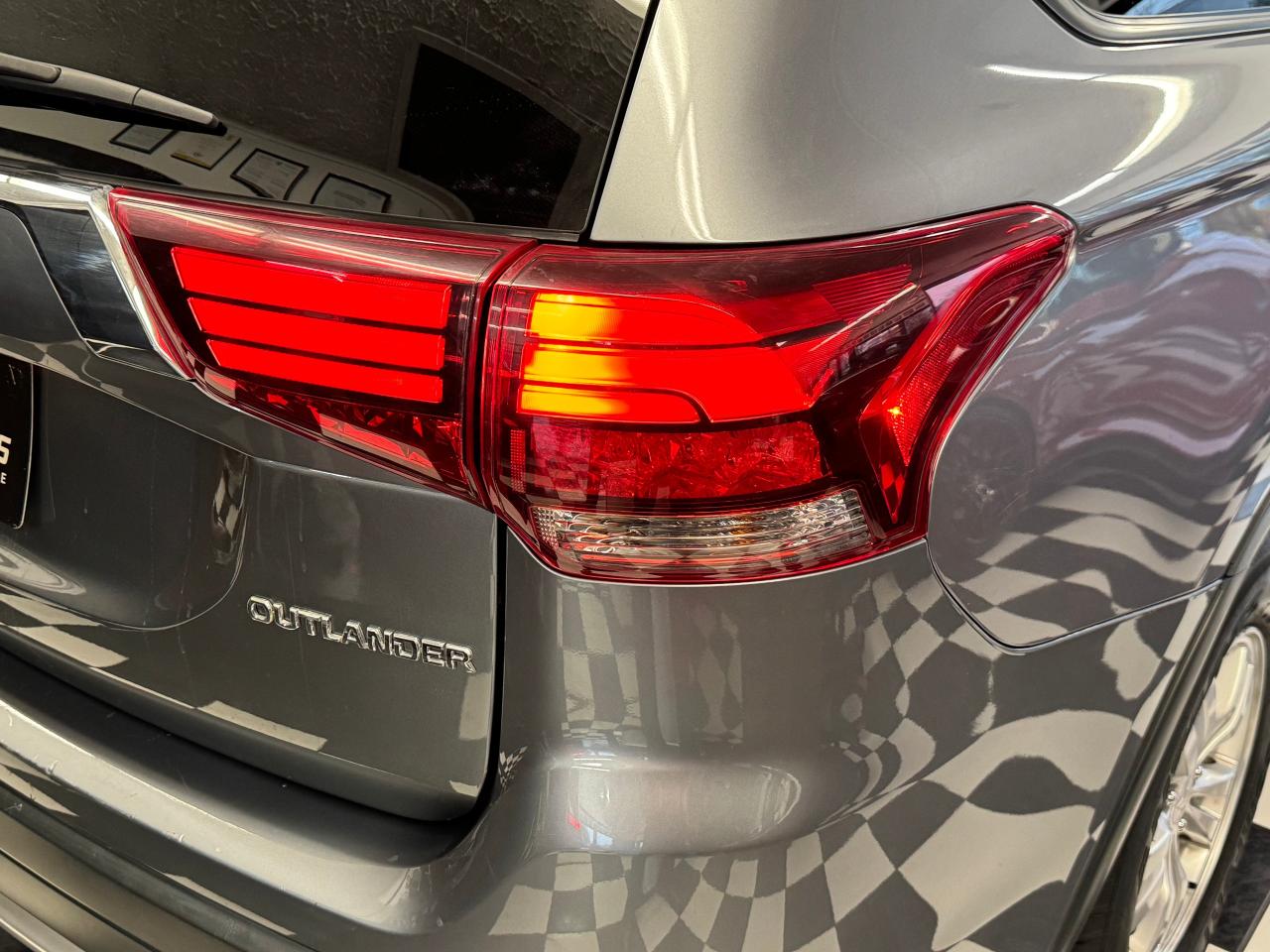 2016 Mitsubishi Outlander ES AWC+Heated Seats+A/C+Clean Carfax - Photo #48