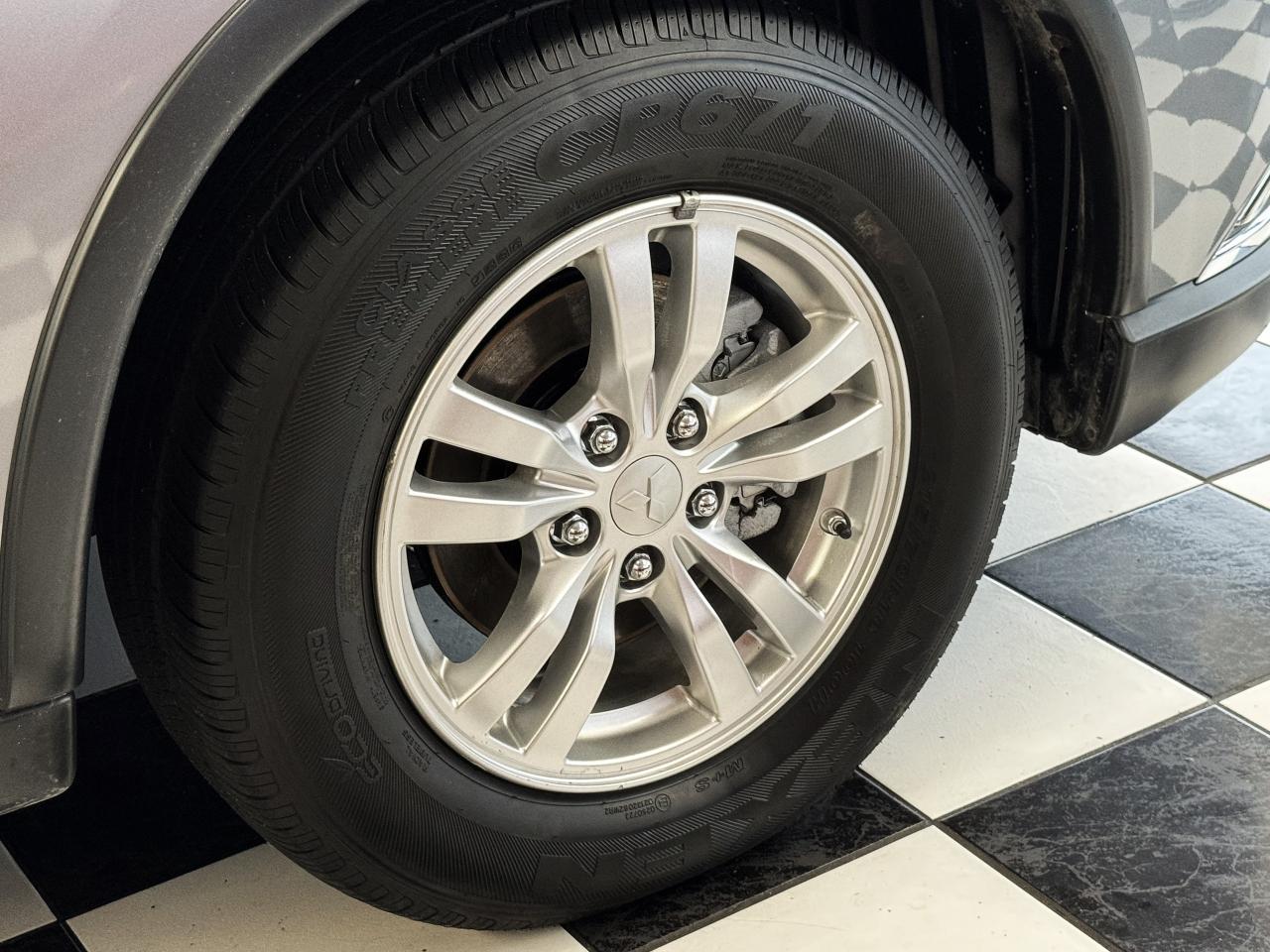2016 Mitsubishi Outlander ES AWC+Heated Seats+A/C+Clean Carfax - Photo #41