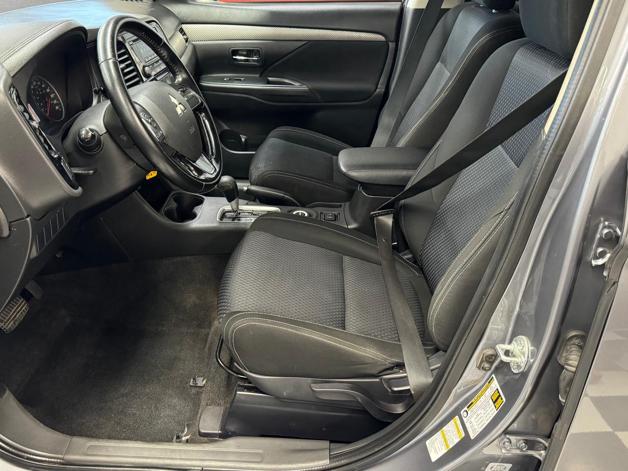 2016 Mitsubishi Outlander ES AWC+Heated Seats+A/C+Clean Carfax - Photo #17