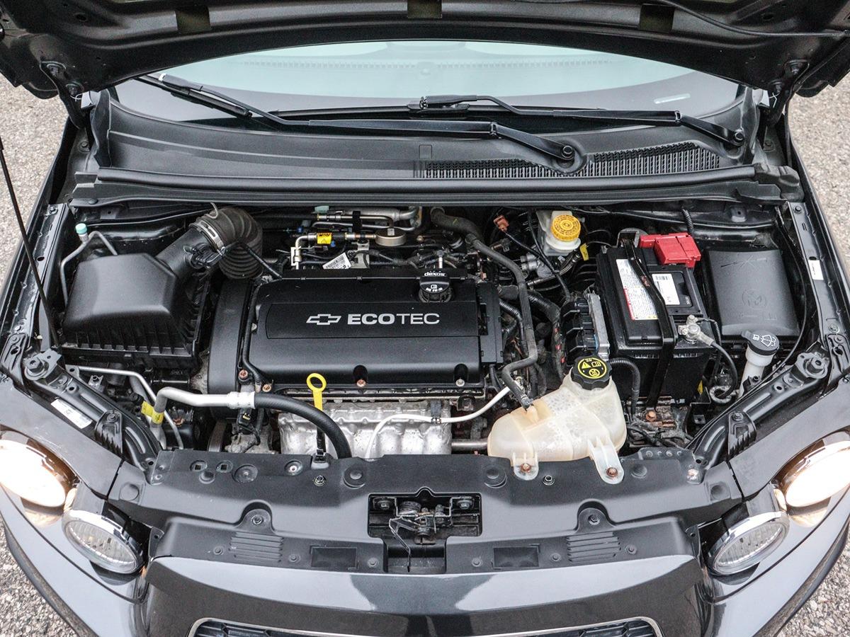 2015 Chevrolet Sonic 4dr Sdn LT Auto Remote Starter HeatedSeats RearCam - Photo #13