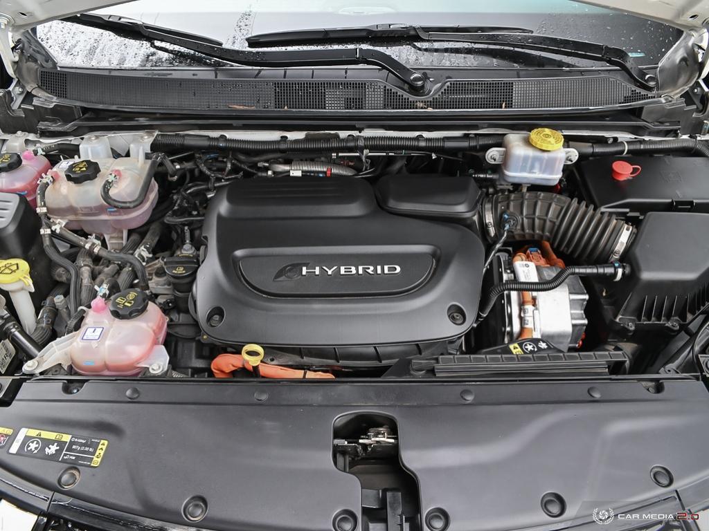 2022 Chrysler Pacifica Hybrid Touring L - Photo #8