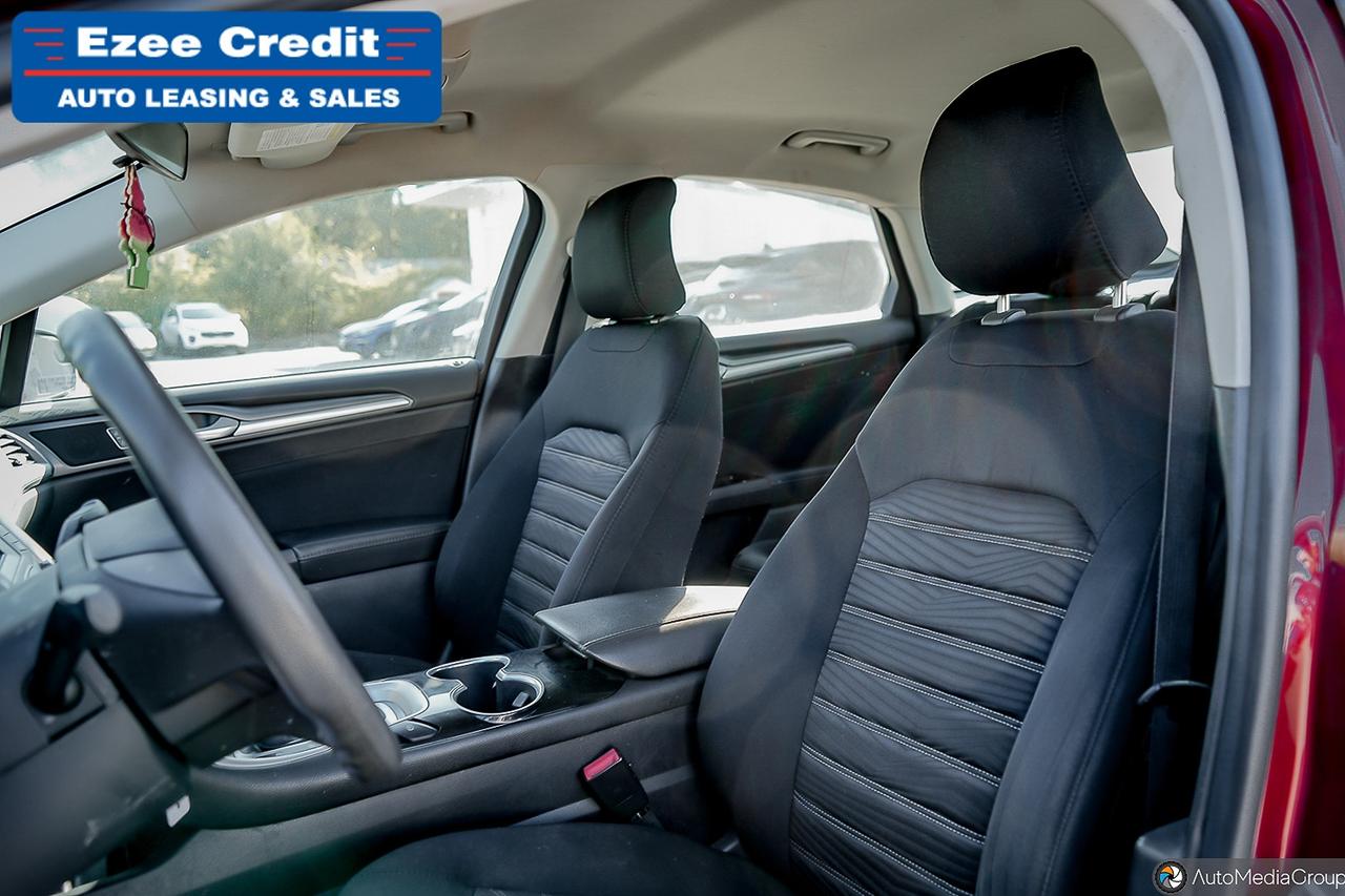 2016 Ford Fusion SE Photo