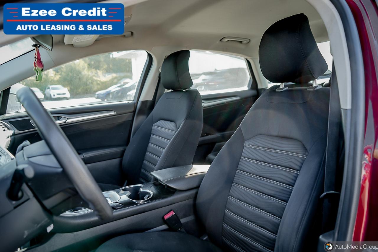 2016 Ford Fusion SE Photo12