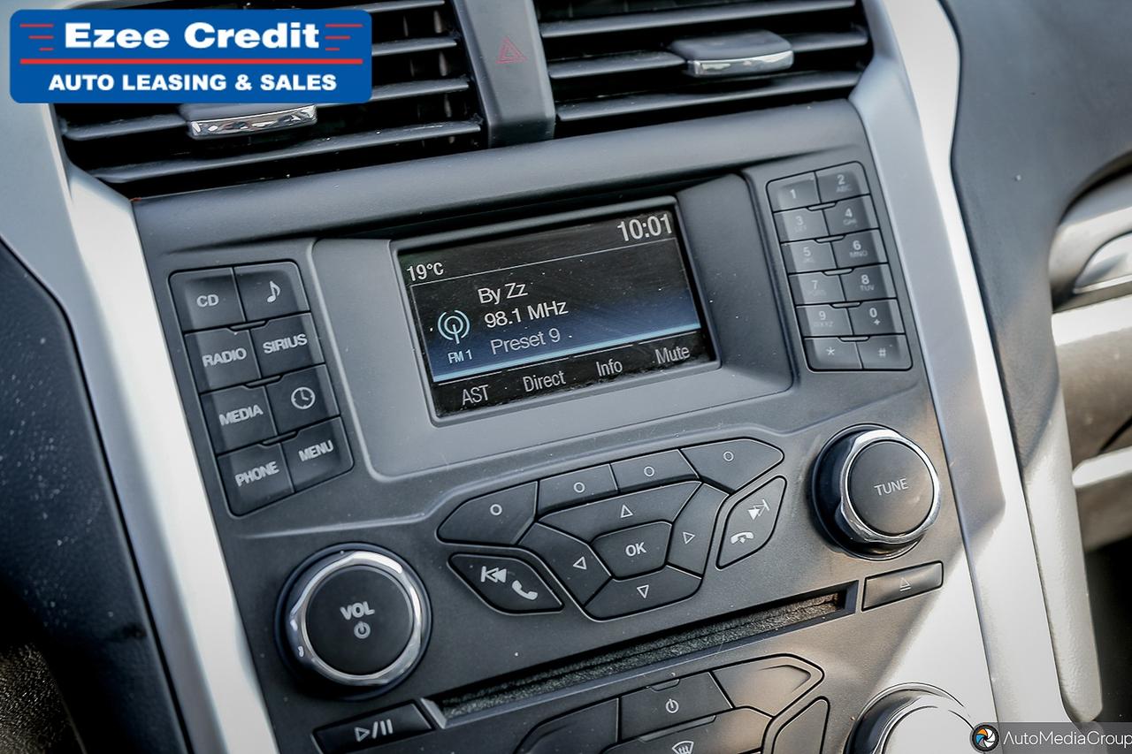 2016 Ford Fusion SE Photo