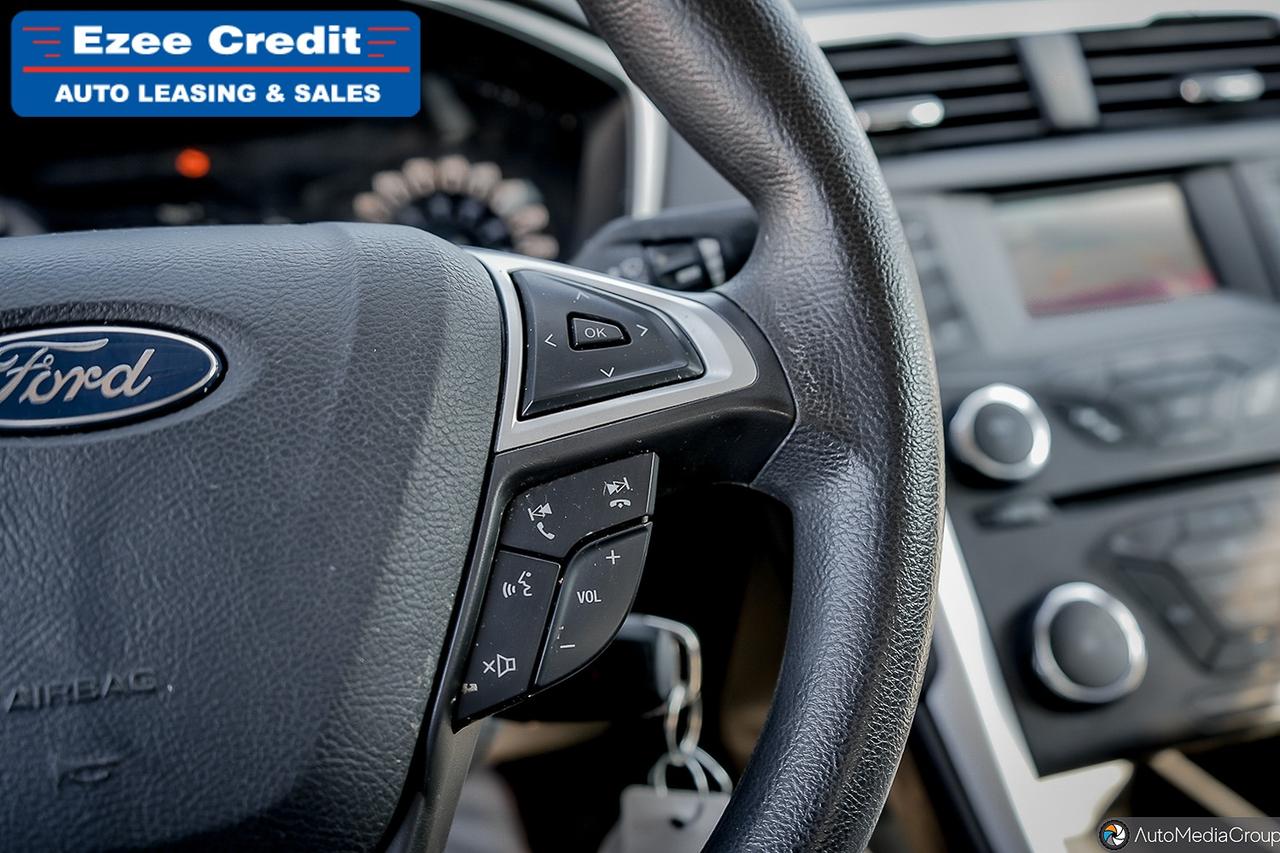 2016 Ford Fusion SE Photo