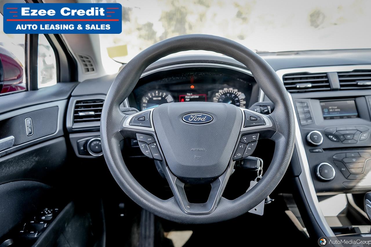 2016 Ford Fusion SE Photo