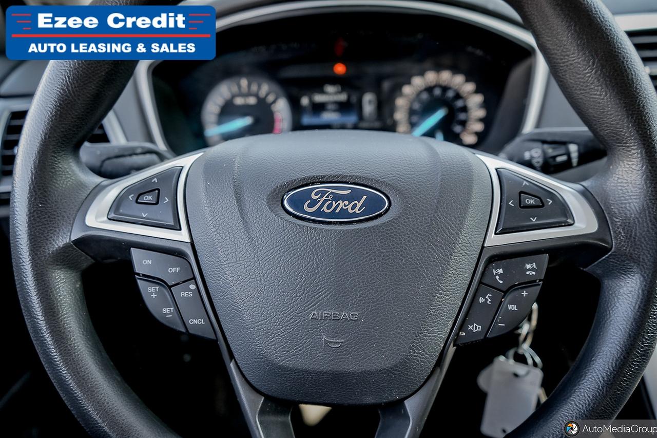 2016 Ford Fusion SE Photo