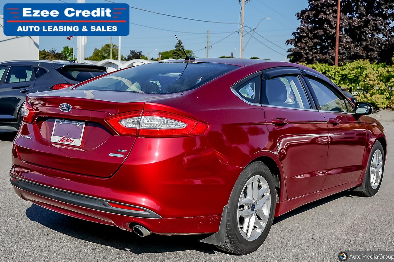 2016 Ford Fusion SE Photo