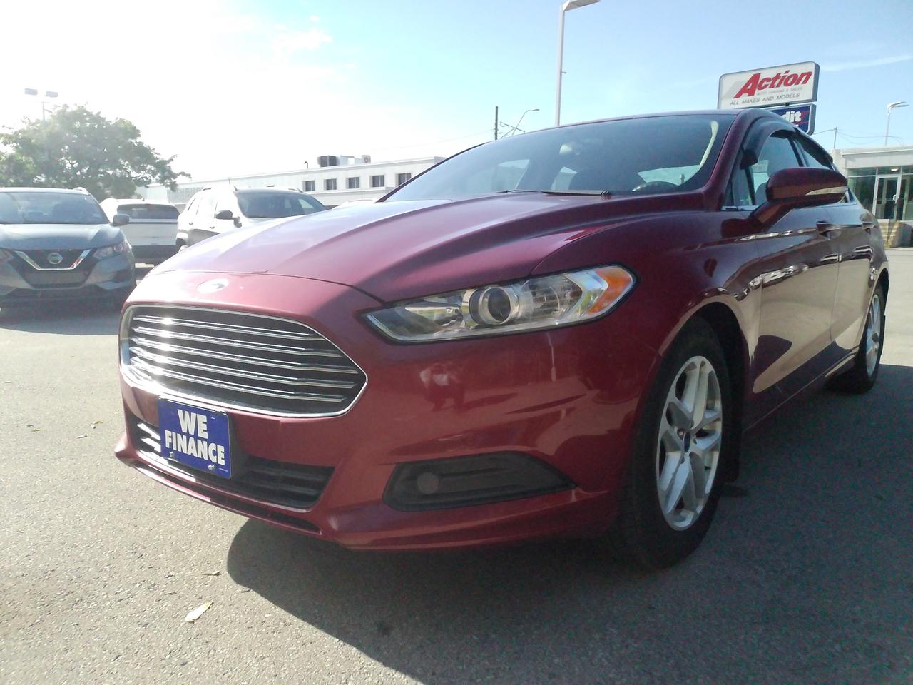 2016 Ford Fusion SE Photo