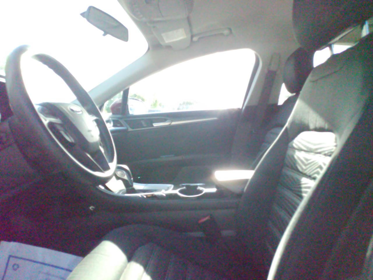 2016 Ford Fusion SE Photo