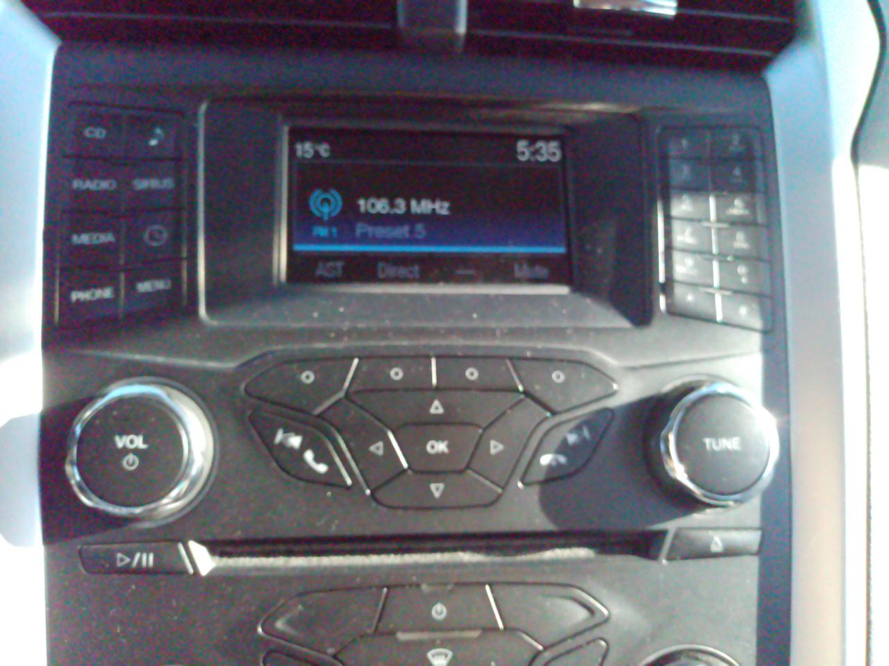 2016 Ford Fusion SE Photo
