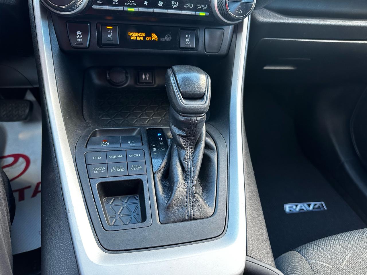 2019 Toyota RAV4 Xle, Awd Photo