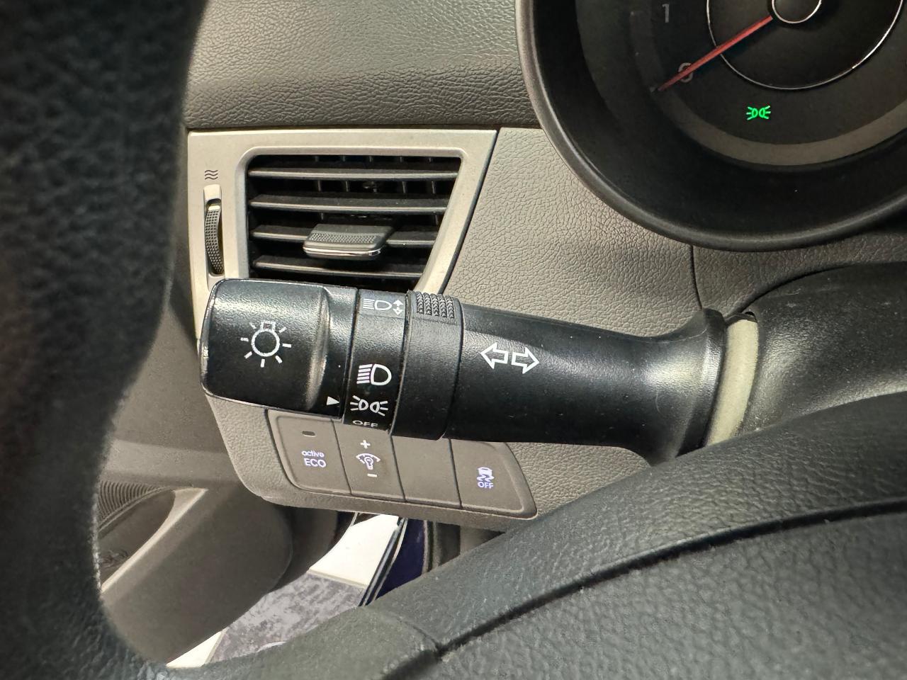 2012 Hyundai Elantra GL+Heated Seats+A/C+Cruise Control Photo32