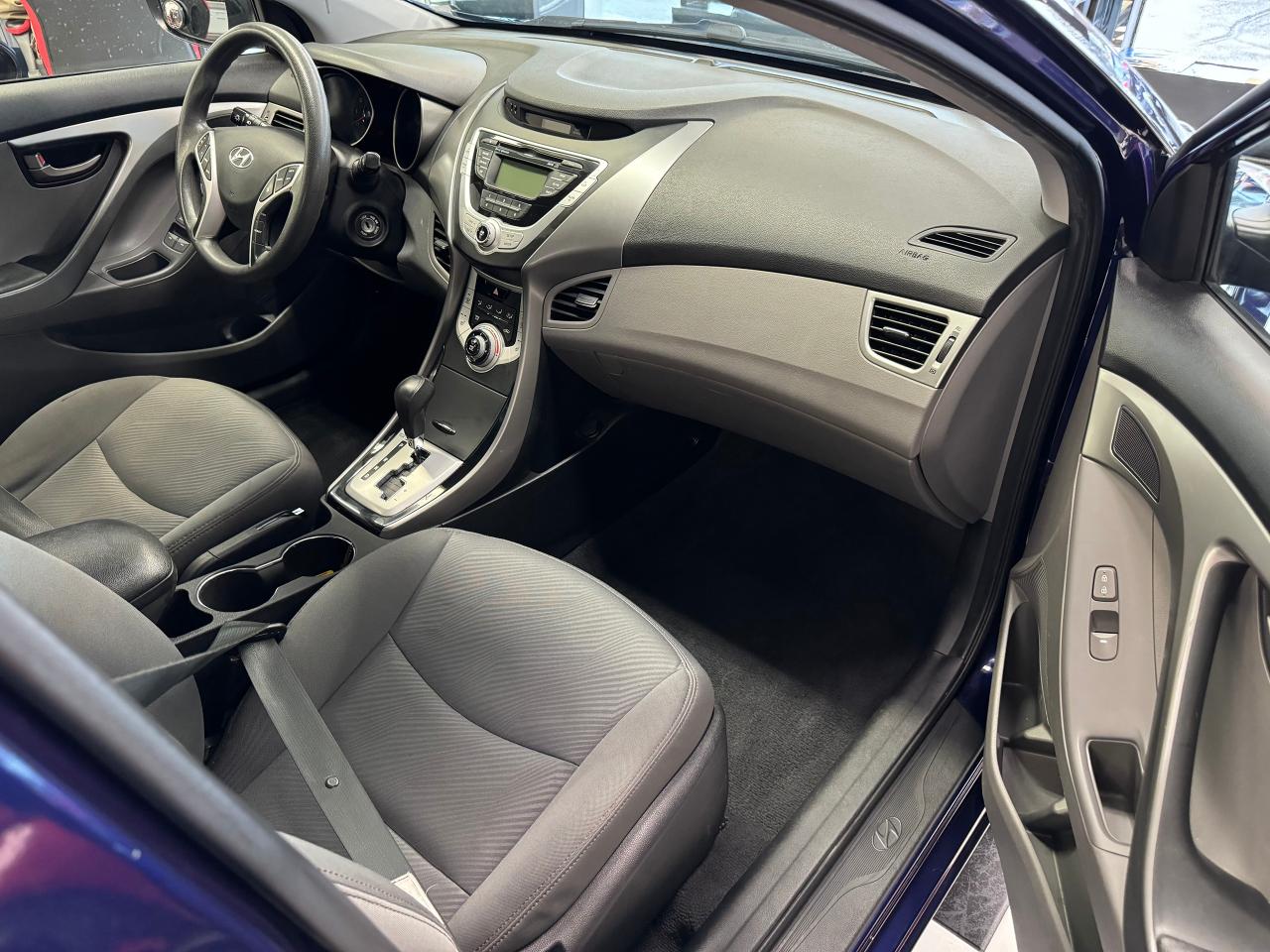 2012 Hyundai Elantra GL+Heated Seats+A/C+Cruise Control - Photo #19