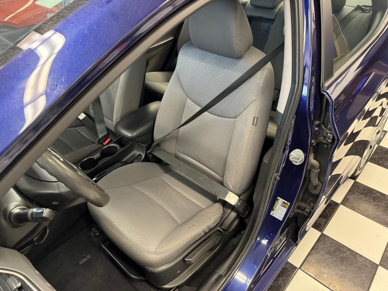 2012 Hyundai Elantra GL+Heated Seats+A/C+Cruise Control Photo18