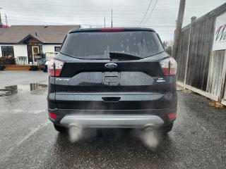 2017 Ford Escape SE - Photo #4