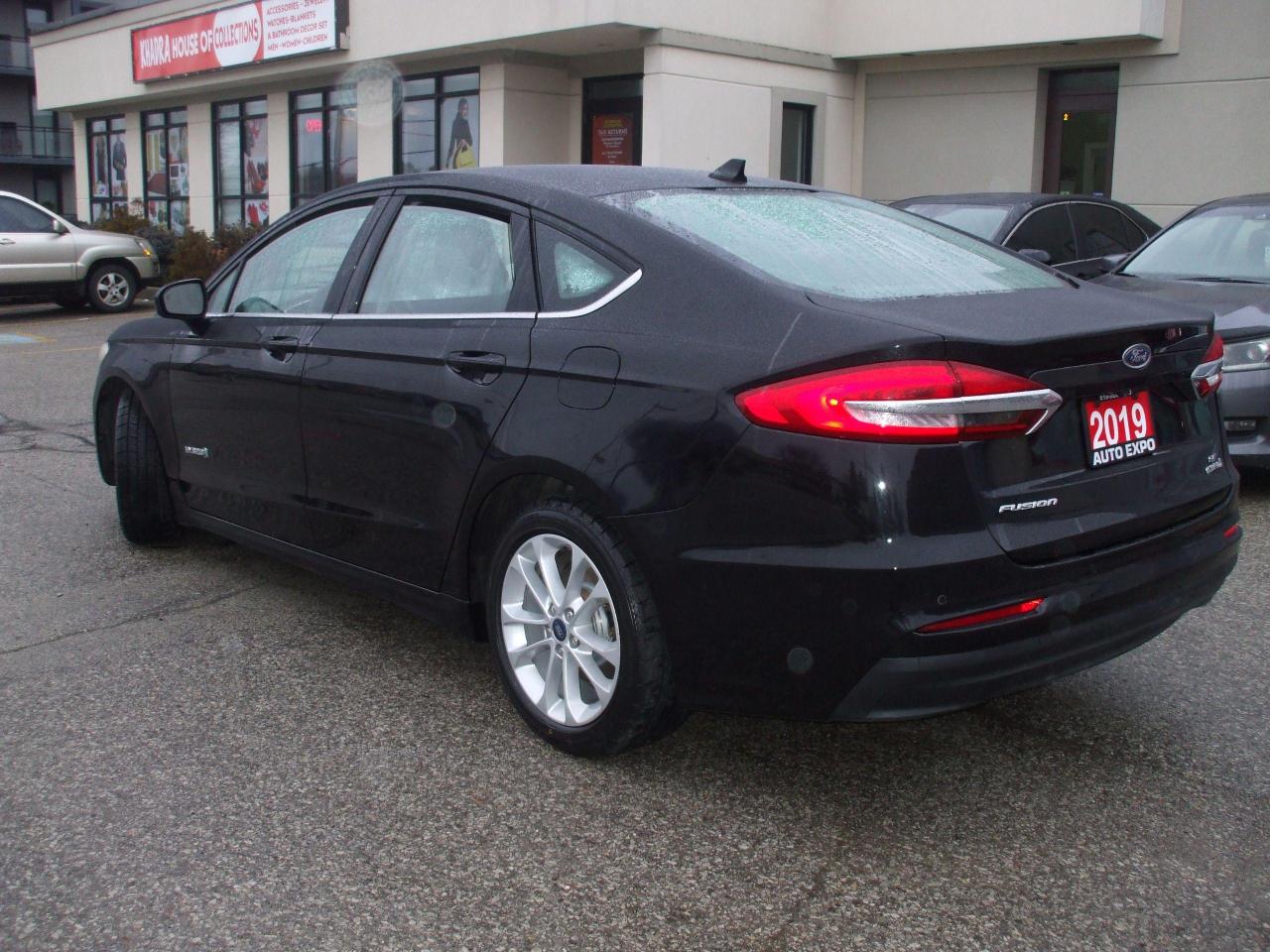 2019 Ford Fusion Hybrid Hybrid,Certified,New Winter Tires & Brakes,GPS - Photo #3